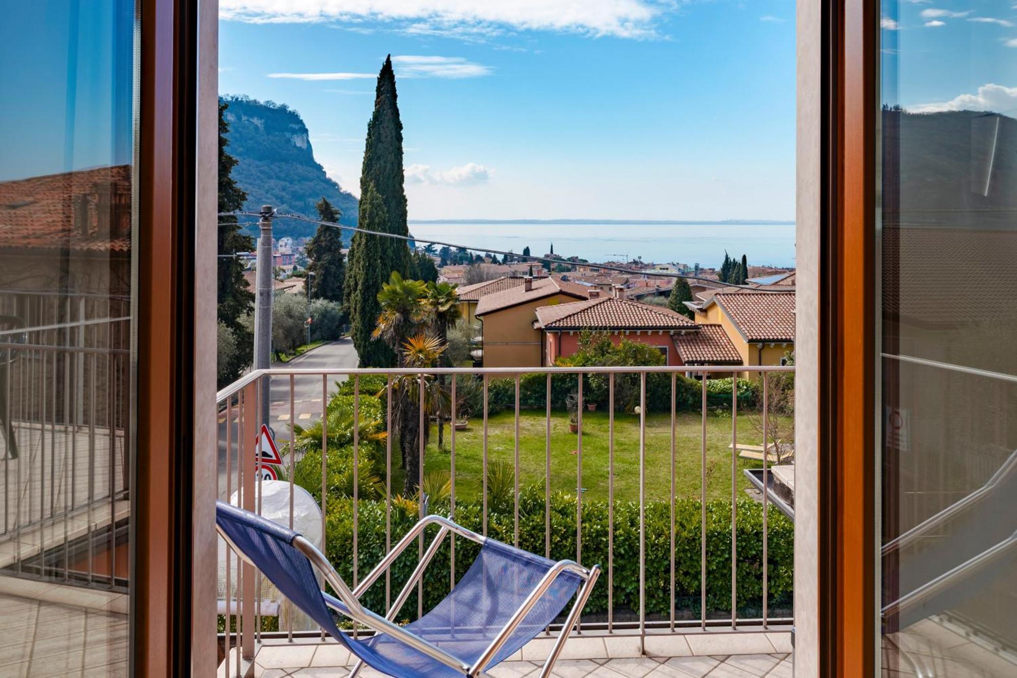 Terrazza Di Garda - Regarda Travel Γκάρντα Εξωτερικό φωτογραφία