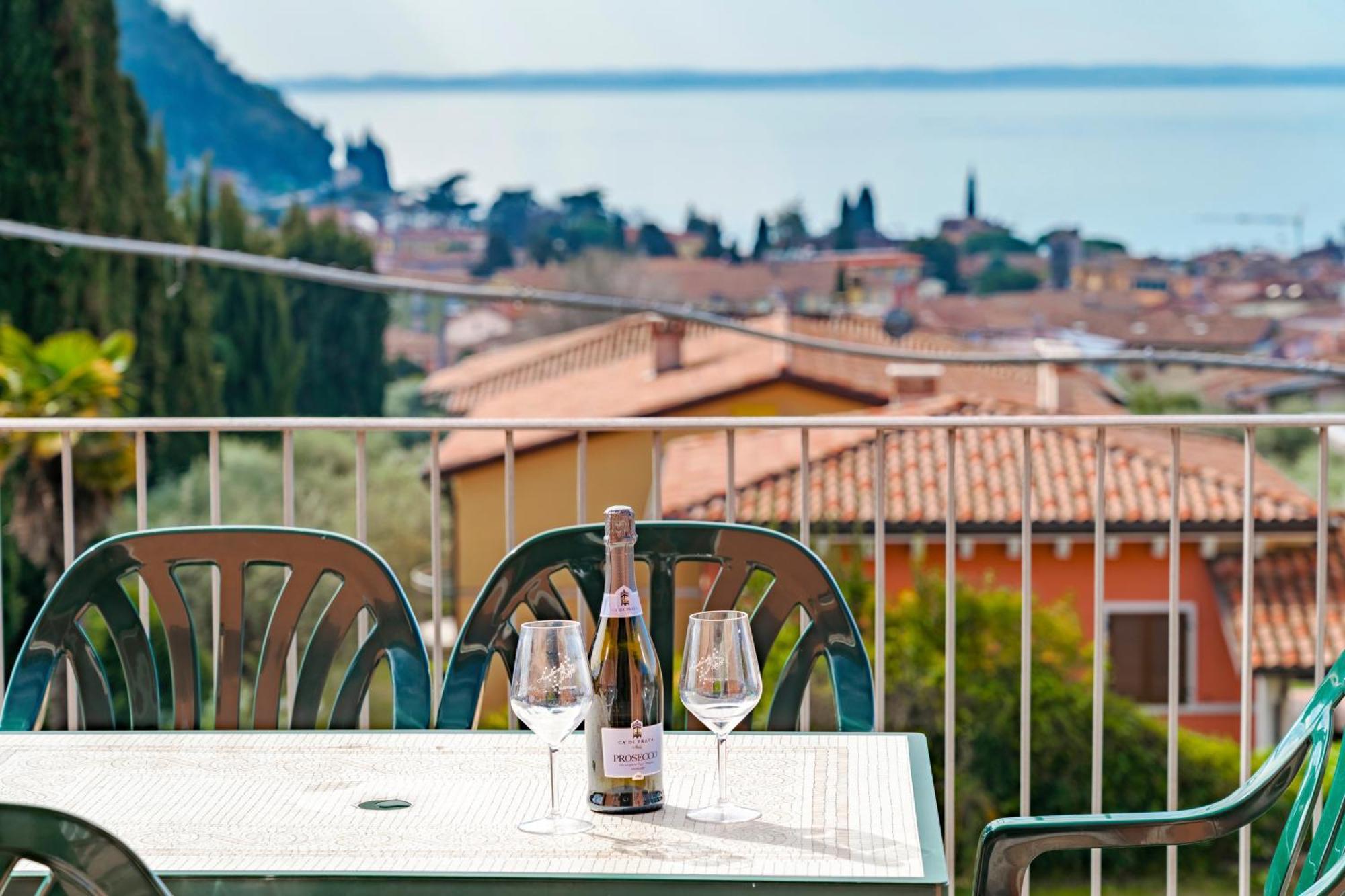 Terrazza Di Garda - Regarda Travel Γκάρντα Εξωτερικό φωτογραφία
